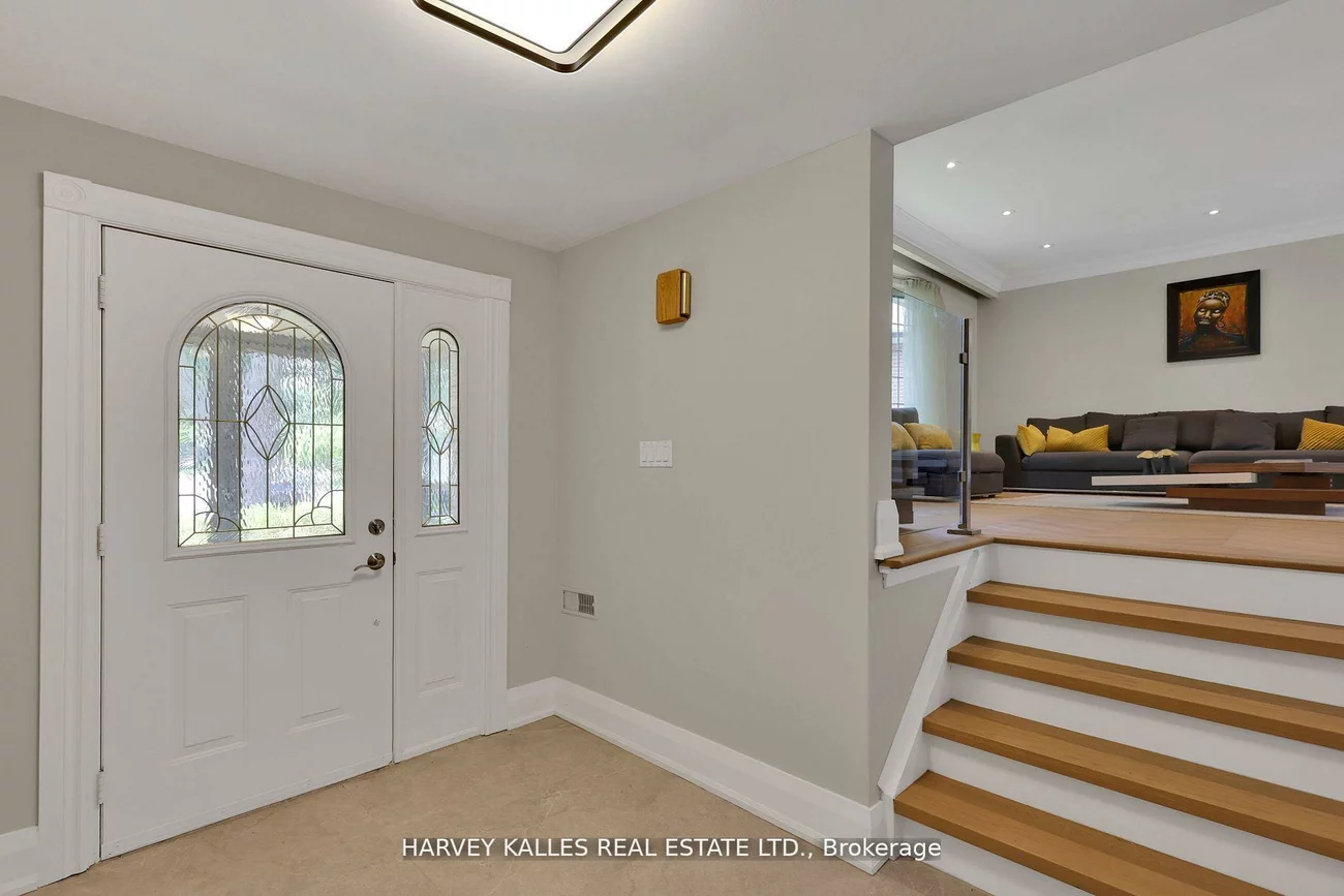 16, Wedgeport, Willowdale East, Toronto