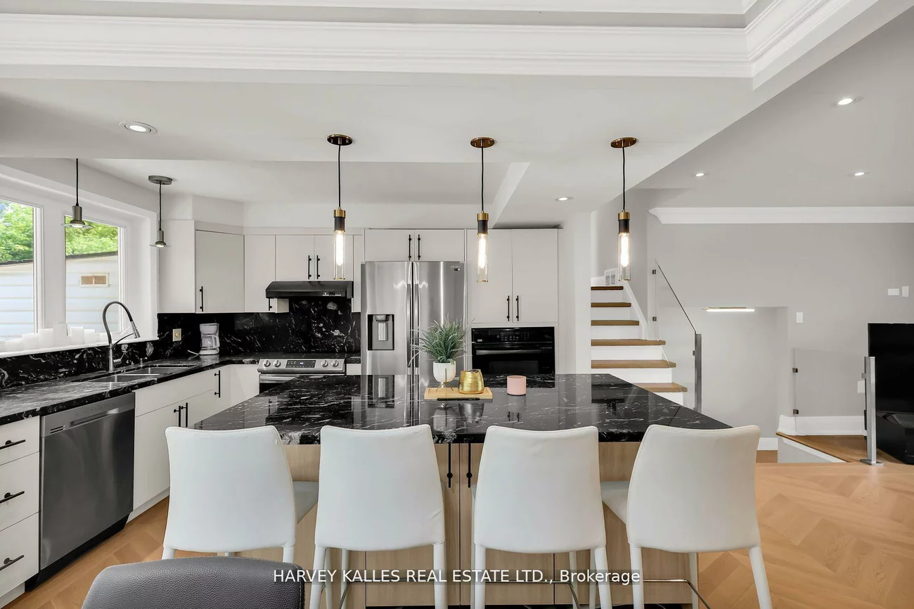 16, Wedgeport, Willowdale East, Toronto