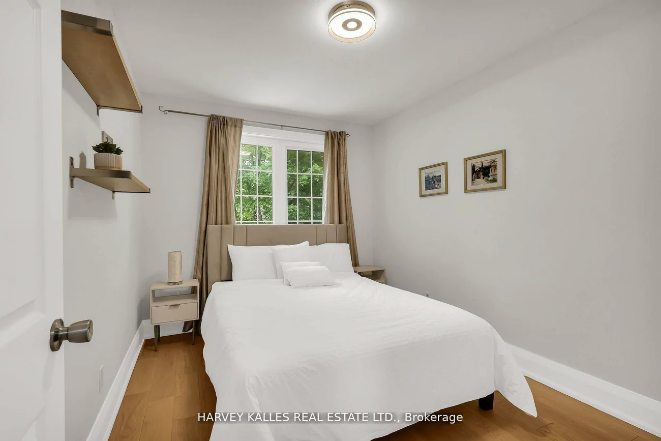 16, Wedgeport, Willowdale East, Toronto
