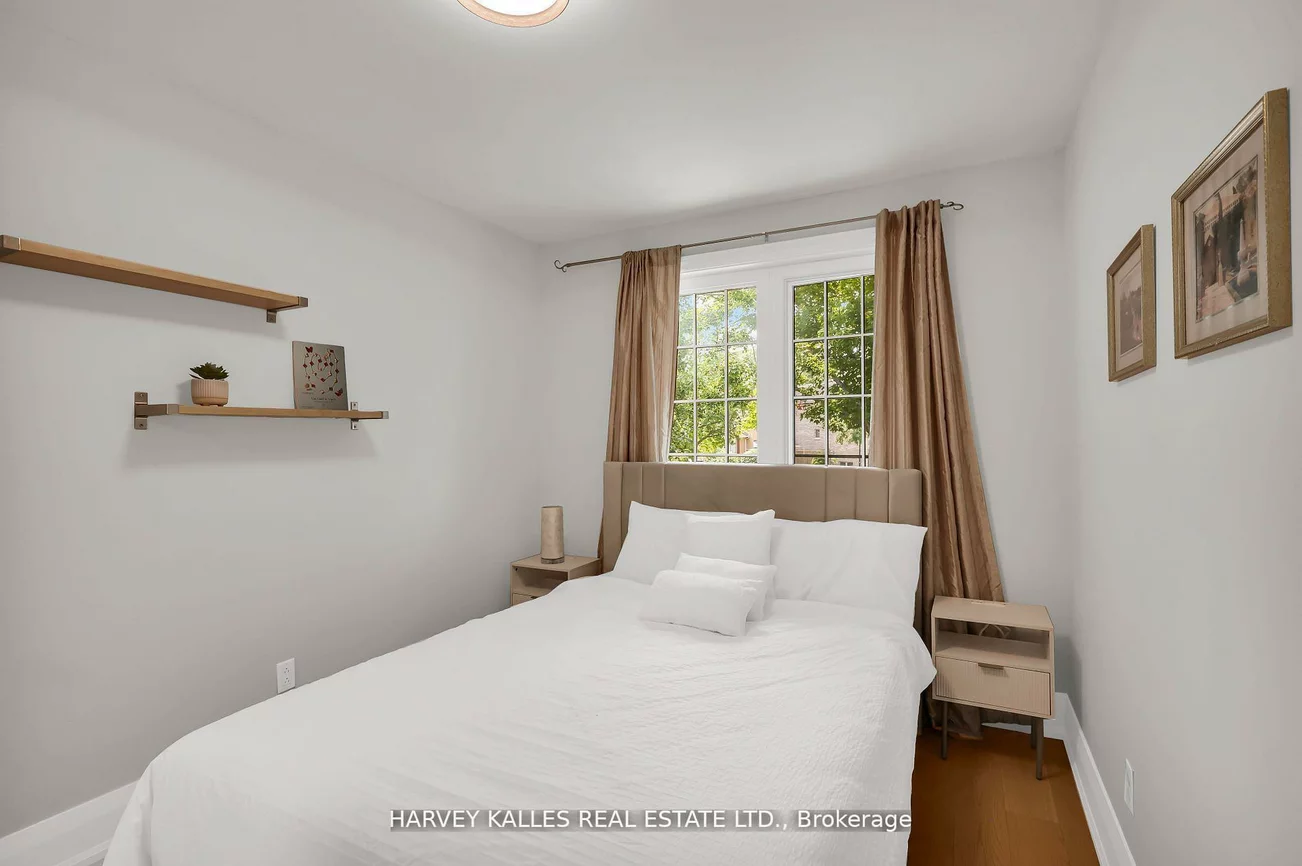 16, Wedgeport, Willowdale East, Toronto