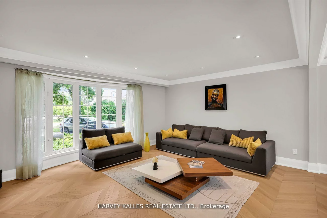 16, Wedgeport, Willowdale East, Toronto