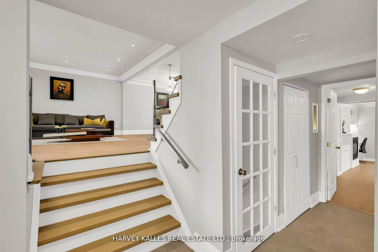 16, Wedgeport, Willowdale East, Toronto