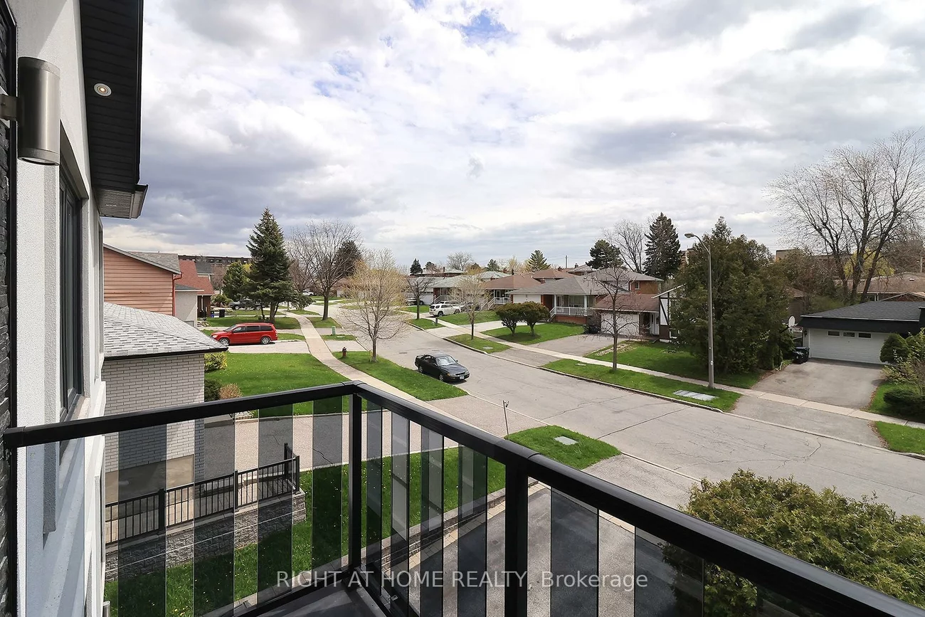 2, Chalet, Pleasant View, Toronto
