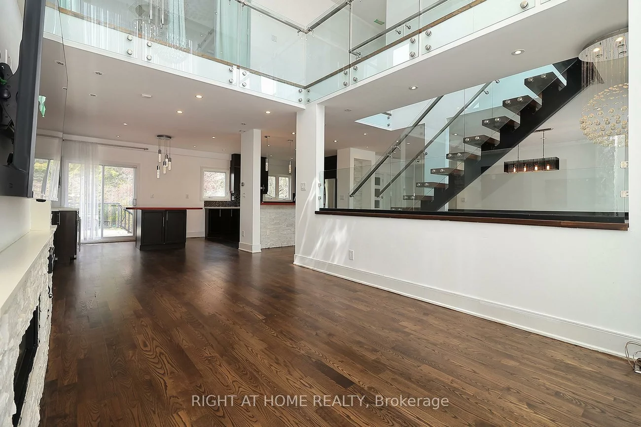2, Chalet, Pleasant View, Toronto