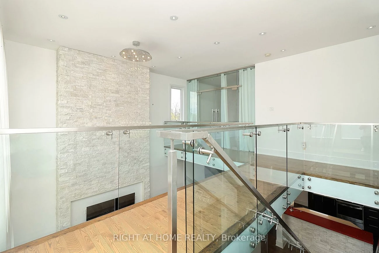 2, Chalet, Pleasant View, Toronto