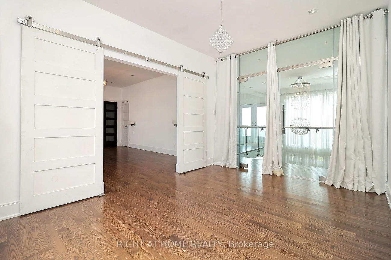 2, Chalet, Pleasant View, Toronto