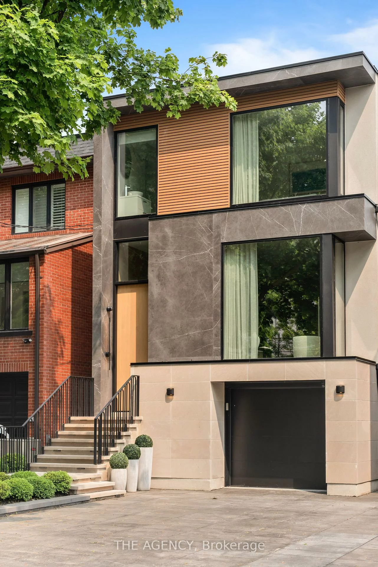 126, Sherwood, Mount Pleasant East, Toronto