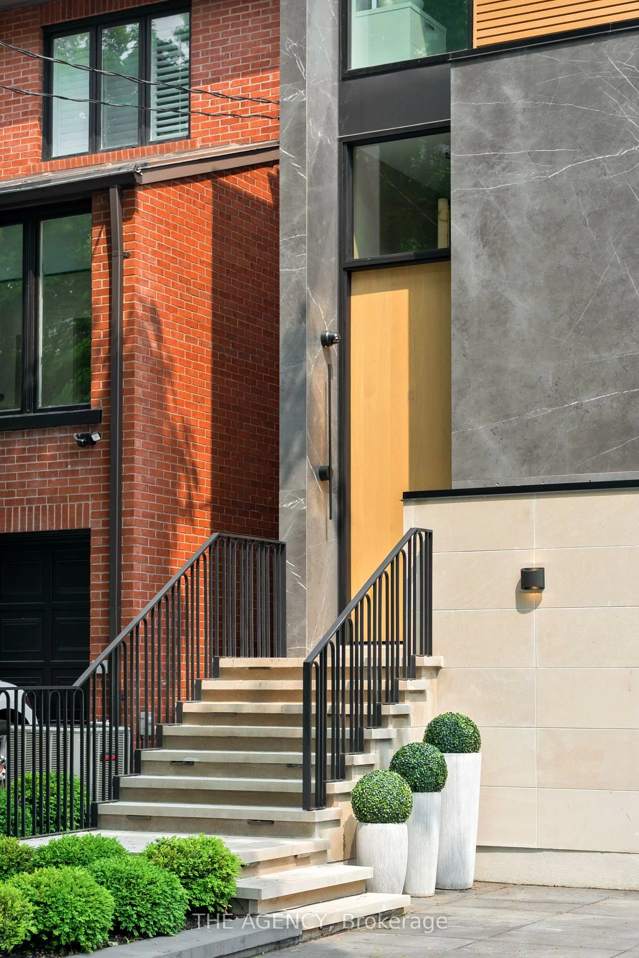 126, Sherwood, Mount Pleasant East, Toronto