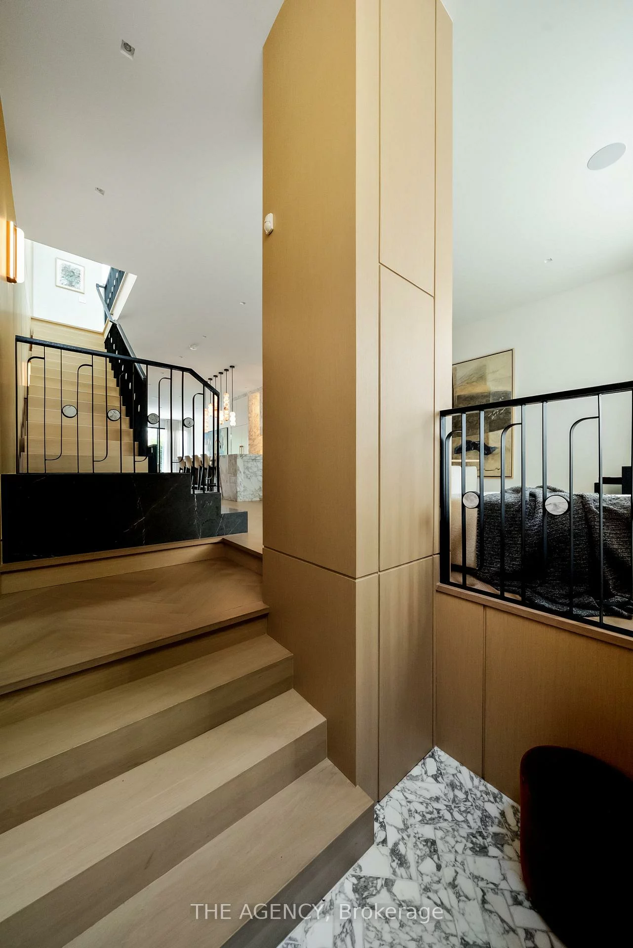 126, Sherwood, Mount Pleasant East, Toronto