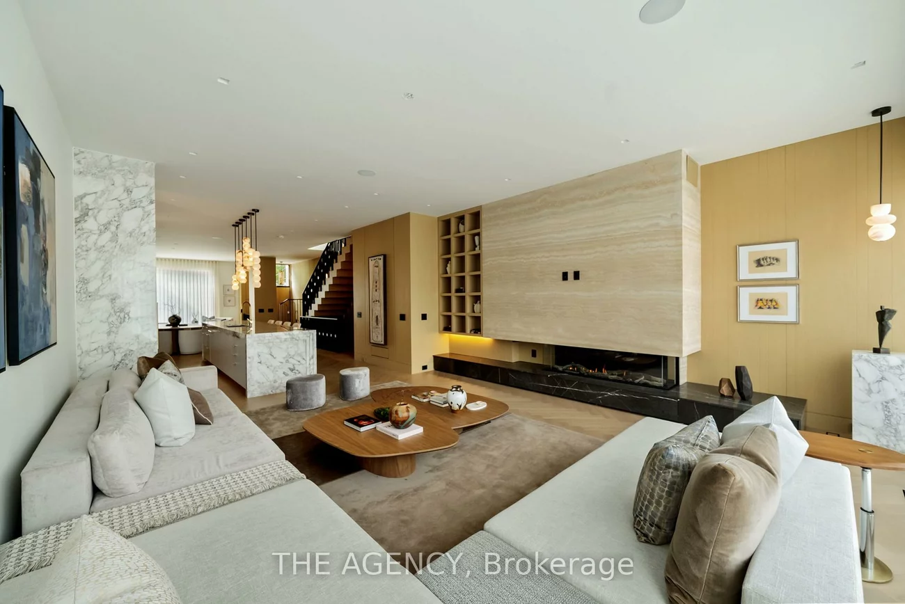 126, Sherwood, Mount Pleasant East, Toronto