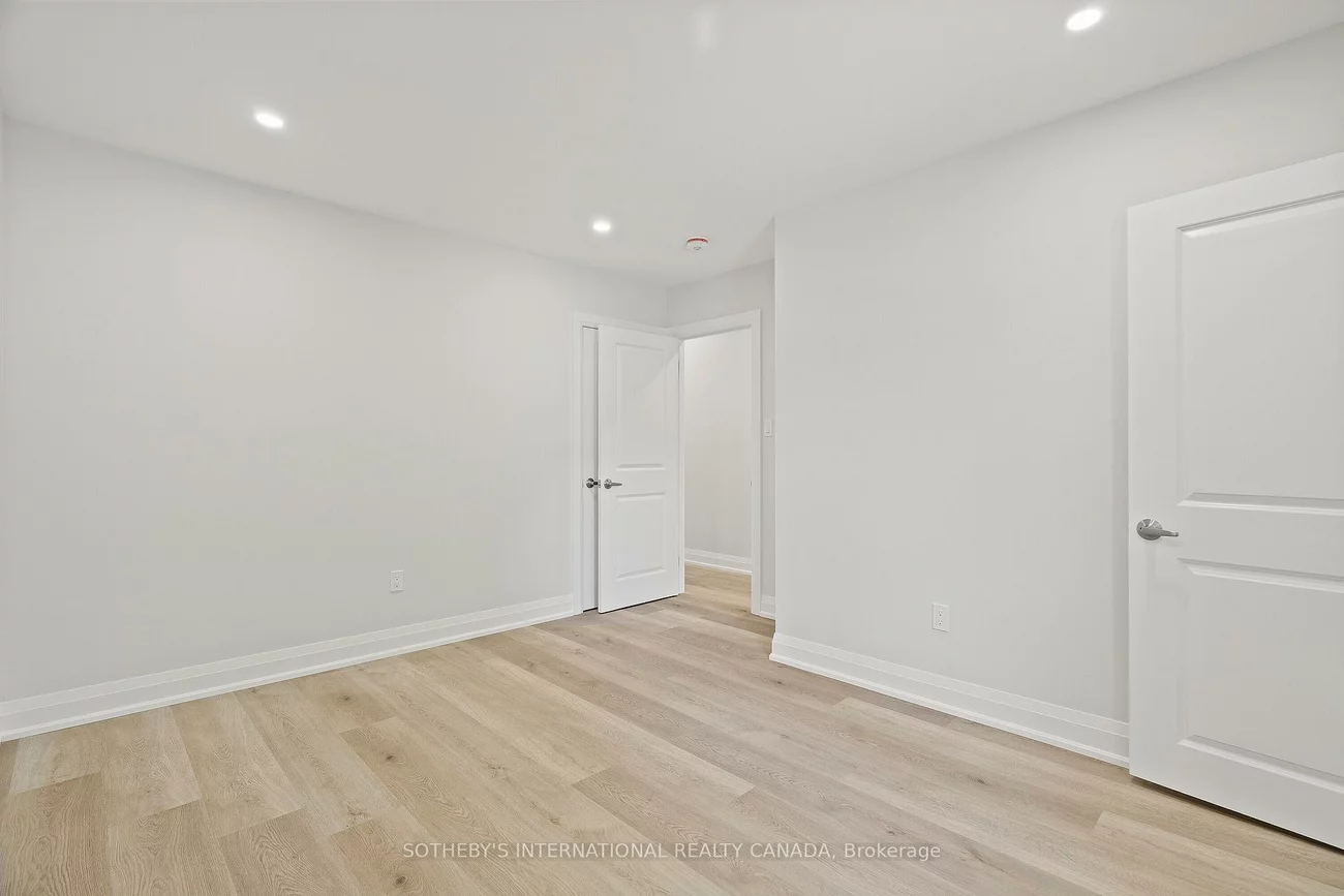 28, Strathgowan, Lawrence Park South, Toronto