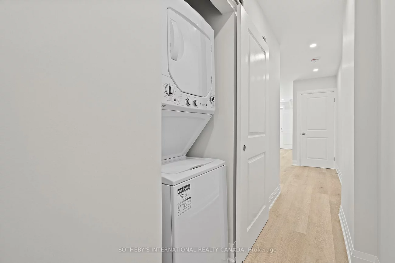 28, Strathgowan, Lawrence Park South, Toronto