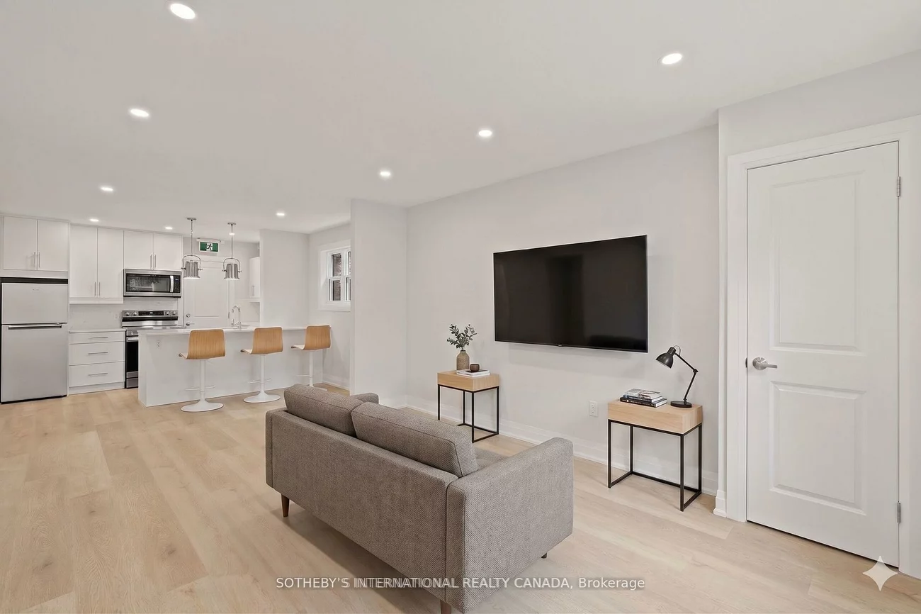 28, Strathgowan, Lawrence Park South, Toronto