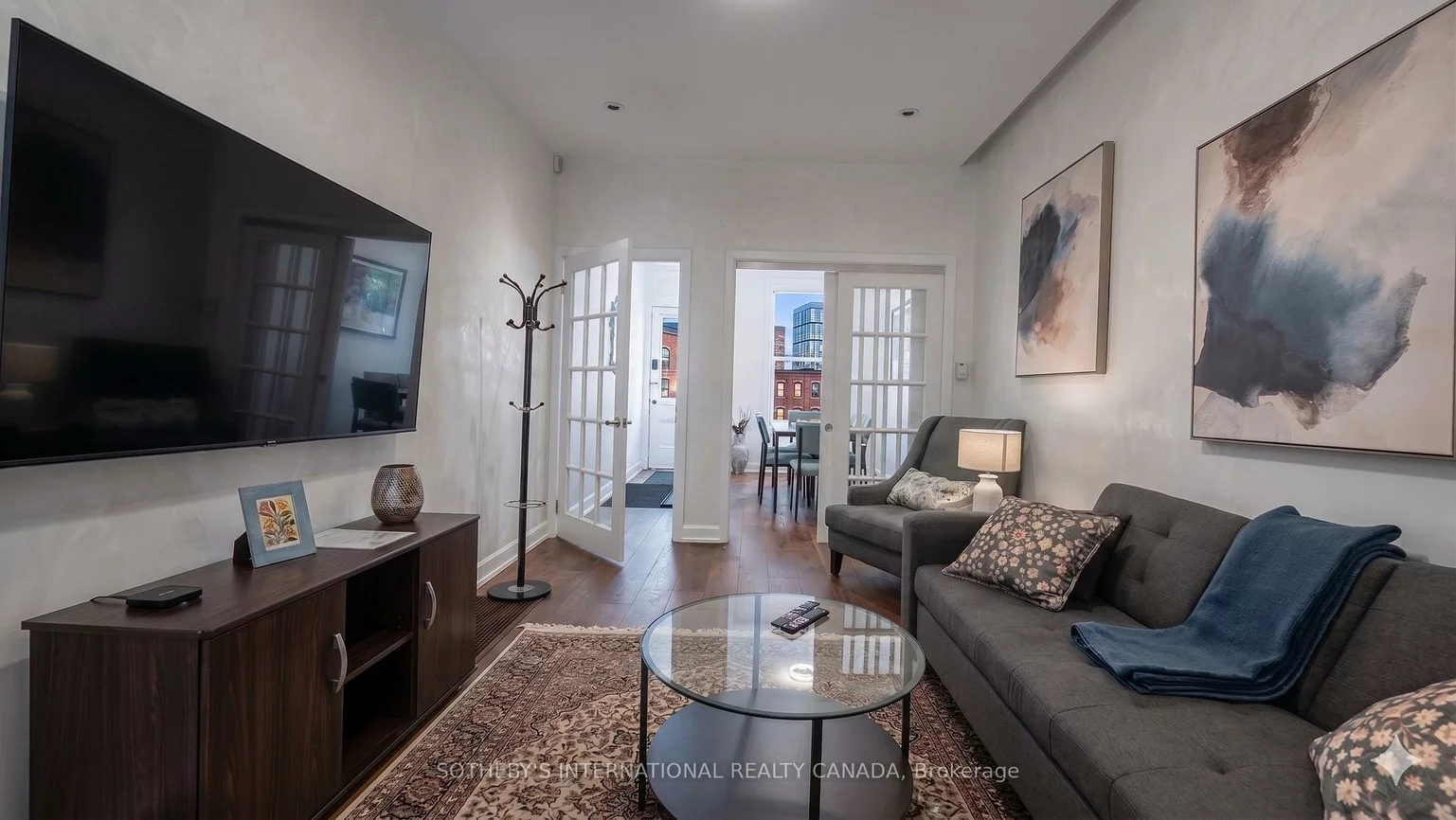 11, D'arcy, Kensington-Chinatown, Toronto