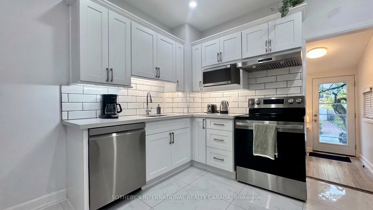 11, D'arcy, Kensington-Chinatown, Toronto