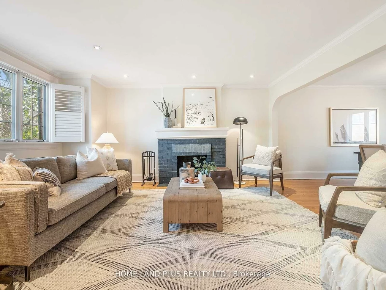 70, Mann, Mount Pleasant East, Toronto