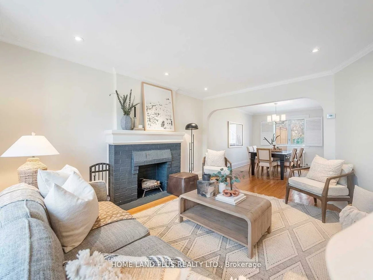 70, Mann, Mount Pleasant East, Toronto