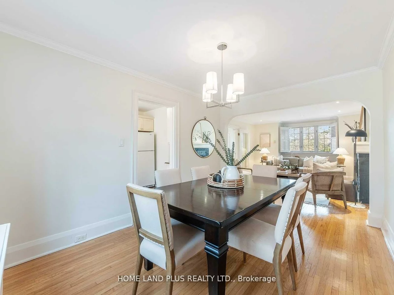 70, Mann, Mount Pleasant East, Toronto