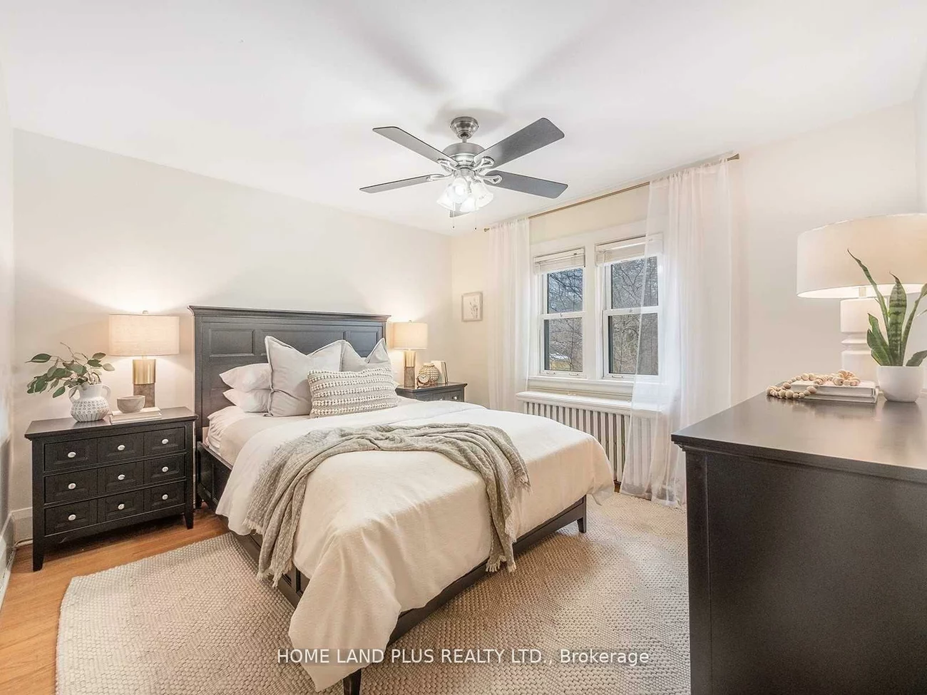 70, Mann, Mount Pleasant East, Toronto
