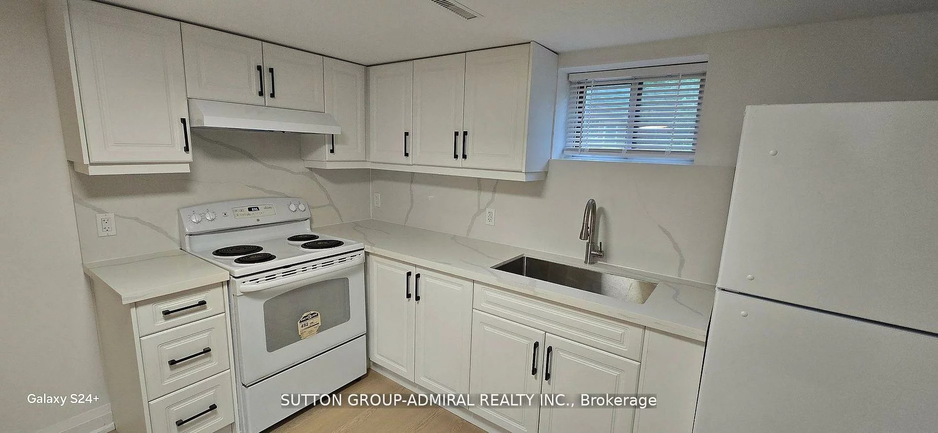19, Tobruk, Newtonbrook East, Toronto