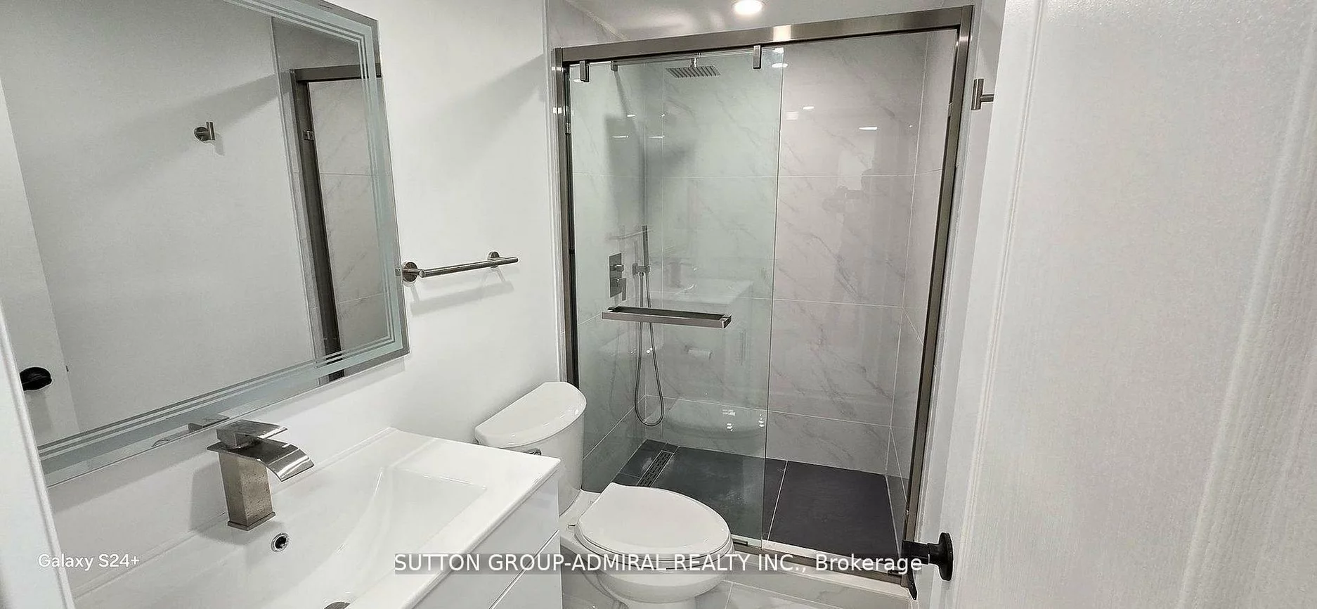 19, Tobruk, Newtonbrook East, Toronto