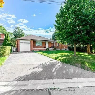 19, Tobruk, Newtonbrook East, Toronto