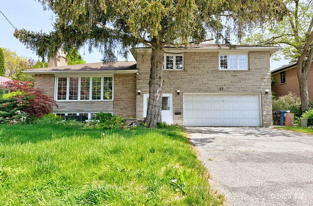 27, Heathview, Bayview Village, Toronto
