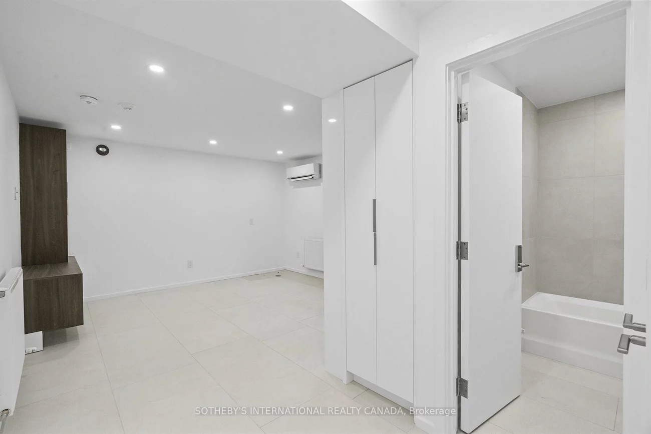 1340, Avenue, Lawrence Park South, Toronto