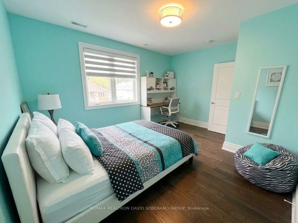 35, Bainbridge, Clanton Park, Toronto