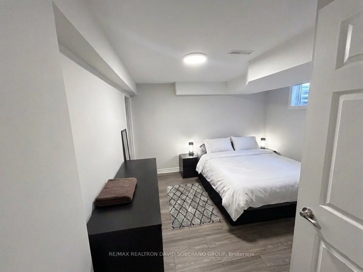 35, Bainbridge, Clanton Park, Toronto