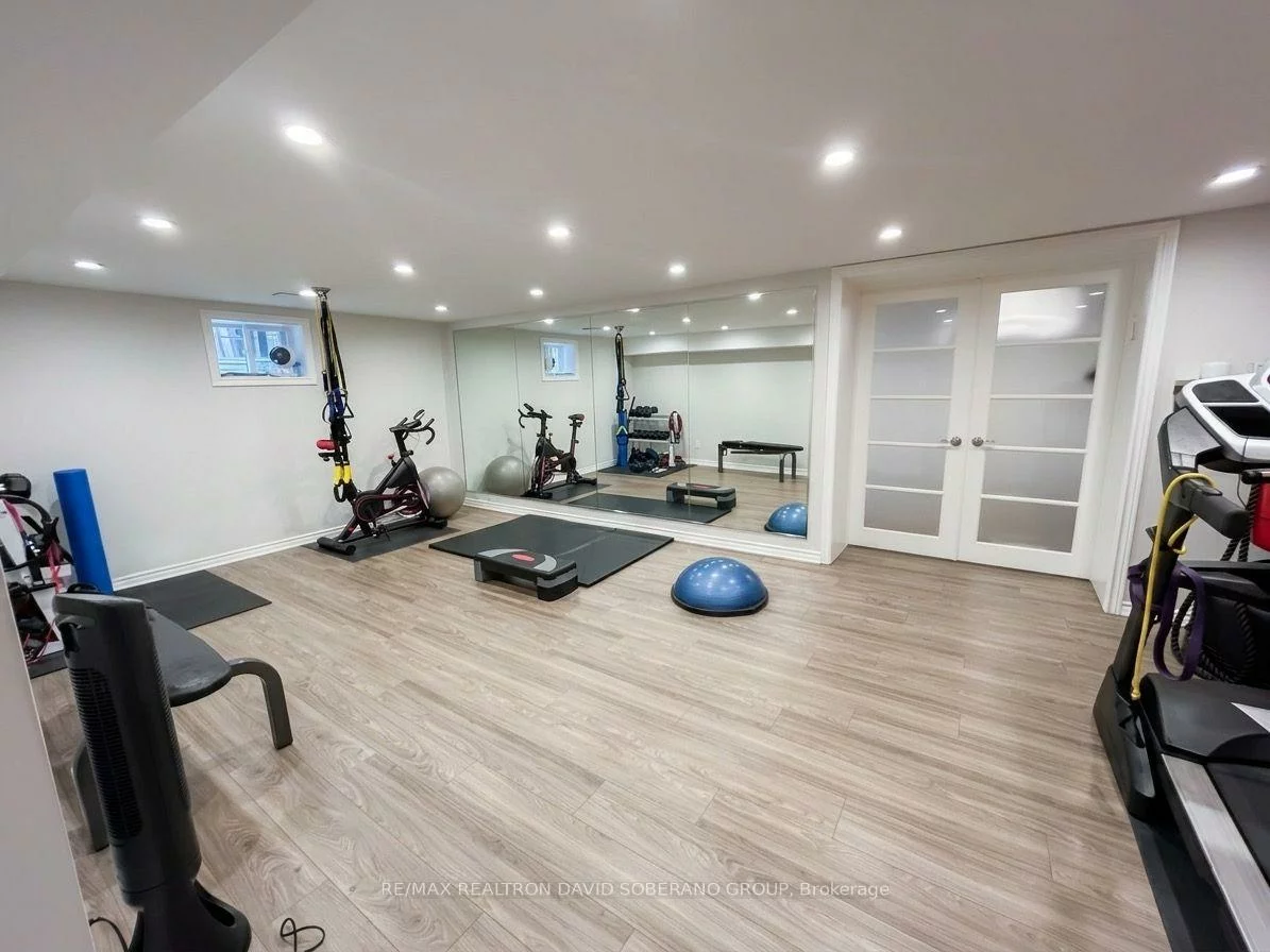 35, Bainbridge, Clanton Park, Toronto