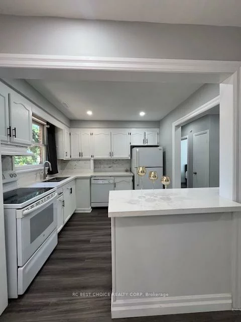 173, Poyntz, Lansing-Westgate, Toronto
