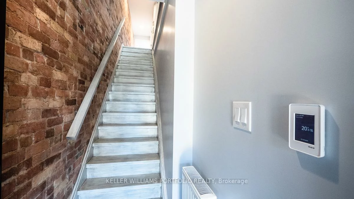 207, Beatrice, Palmerston-Little Italy, Toronto