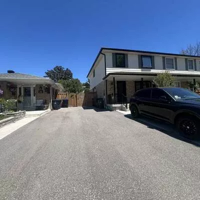 23, Sexton, Hillcrest Village, Toronto