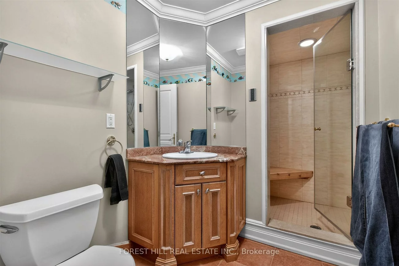 74, Lynwood, Casa Loma, Toronto