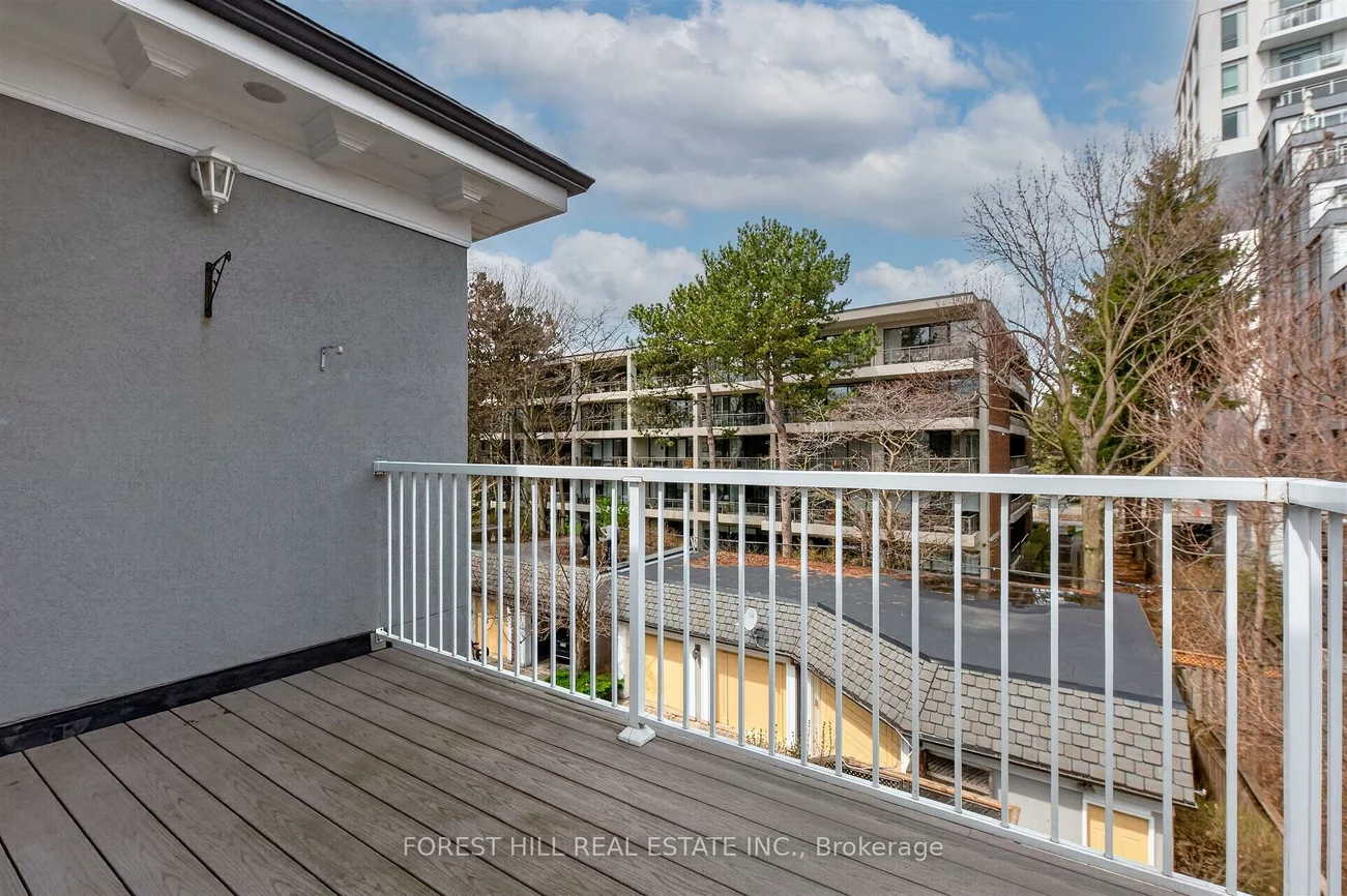 74, Lynwood, Casa Loma, Toronto