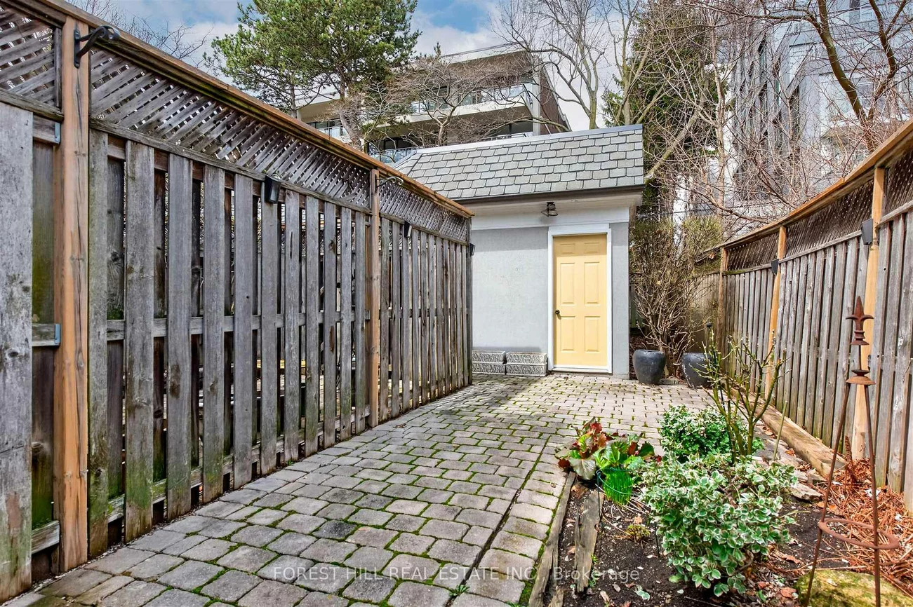 74, Lynwood, Casa Loma, Toronto