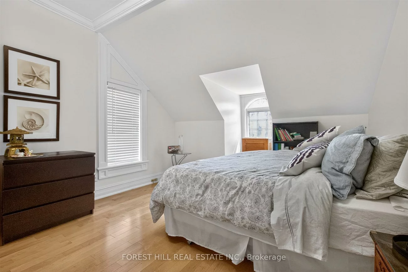 74, Lynwood, Casa Loma, Toronto