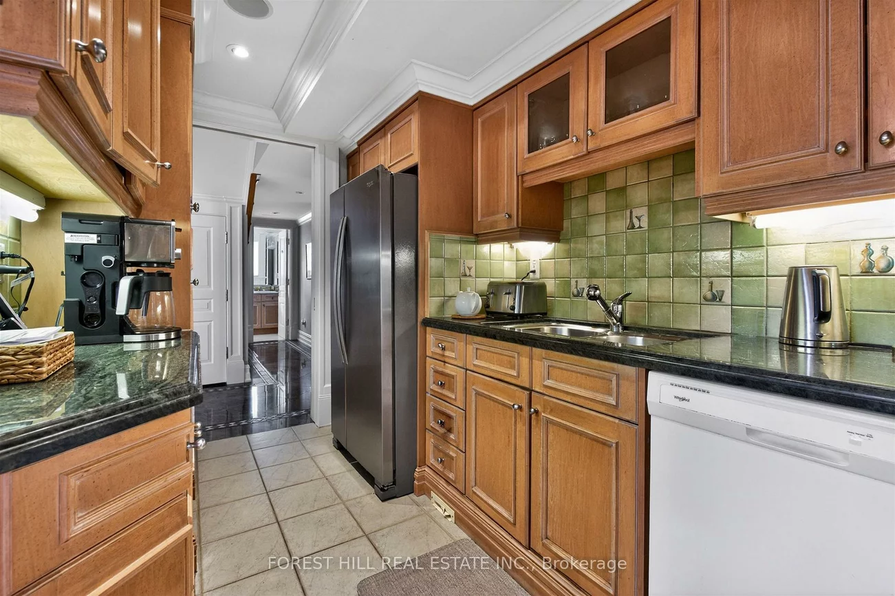 74, Lynwood, Casa Loma, Toronto