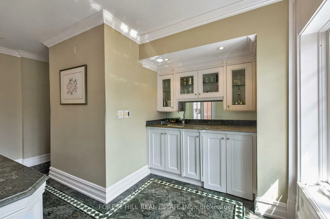 74, Lynwood, Casa Loma, Toronto