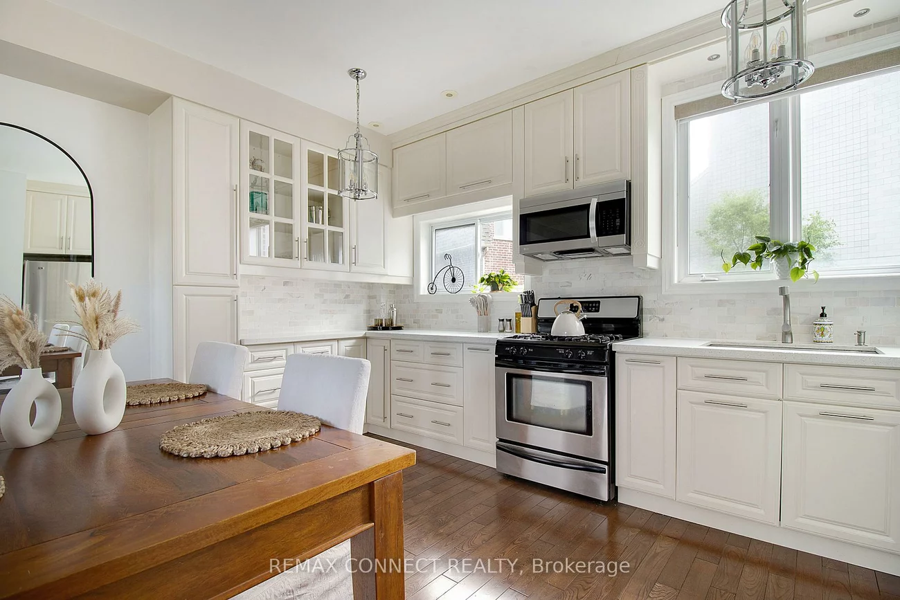 565, Shuter, Regent Park, Toronto