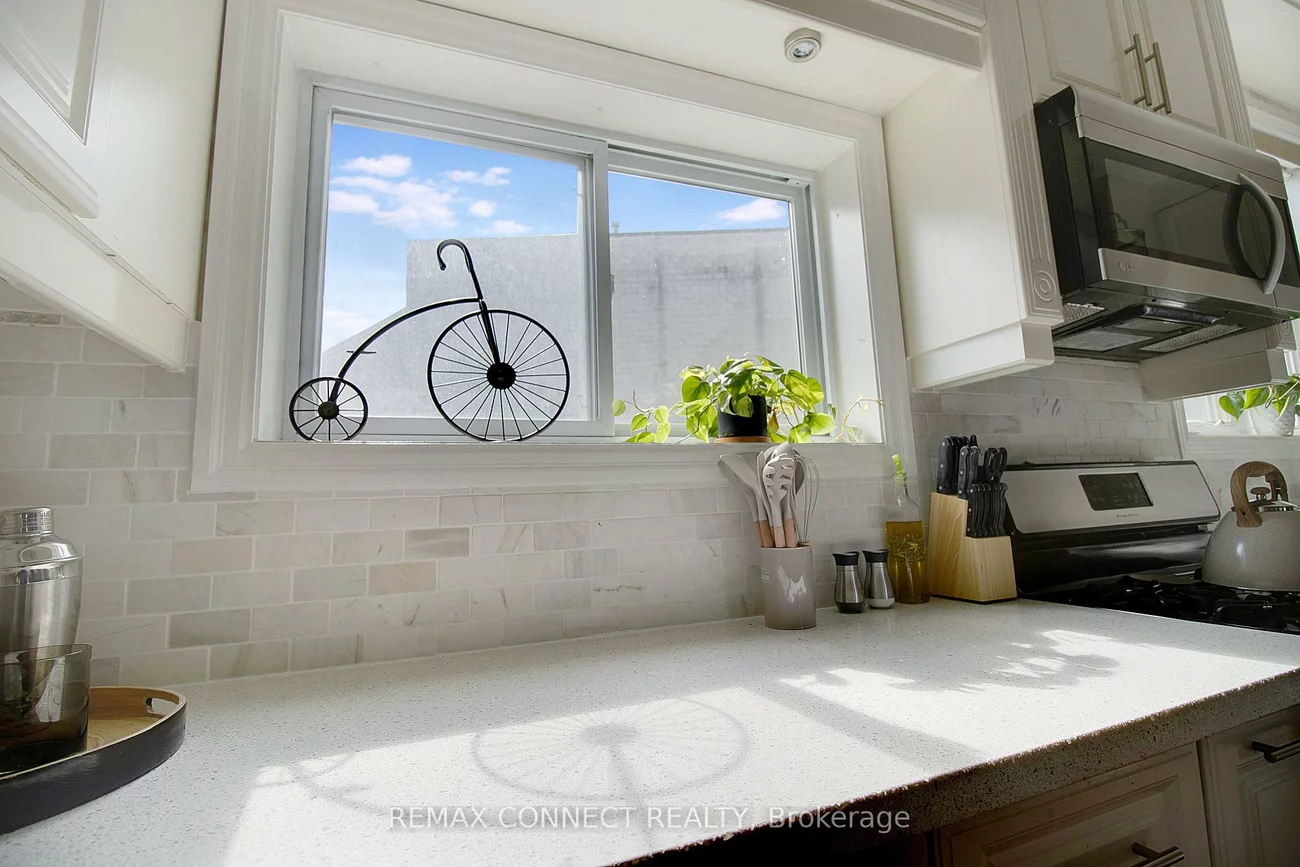565, Shuter, Regent Park, Toronto