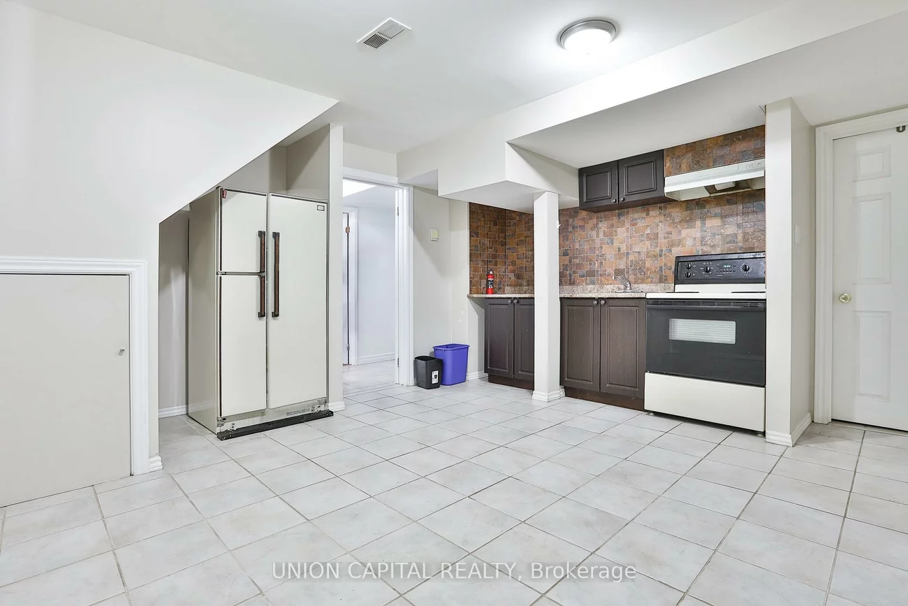 168, Old Sheppard, Pleasant View, Toronto