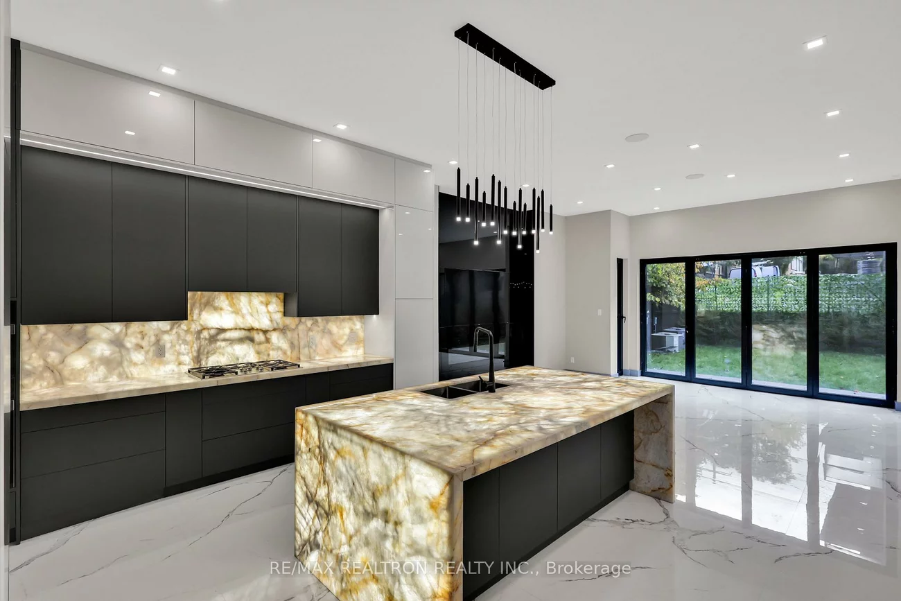 71, Ardmore, Forest Hill South, Toronto