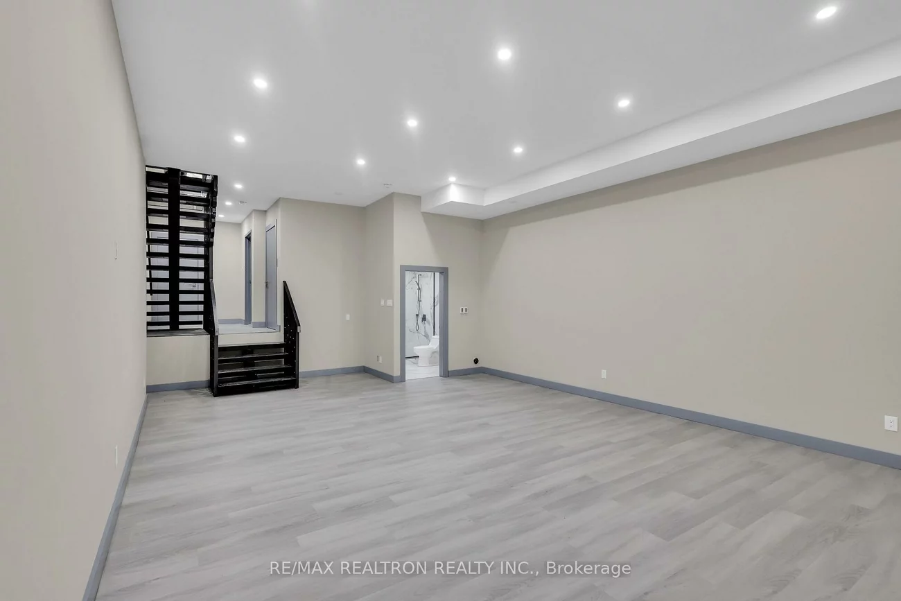71, Ardmore, Forest Hill South, Toronto
