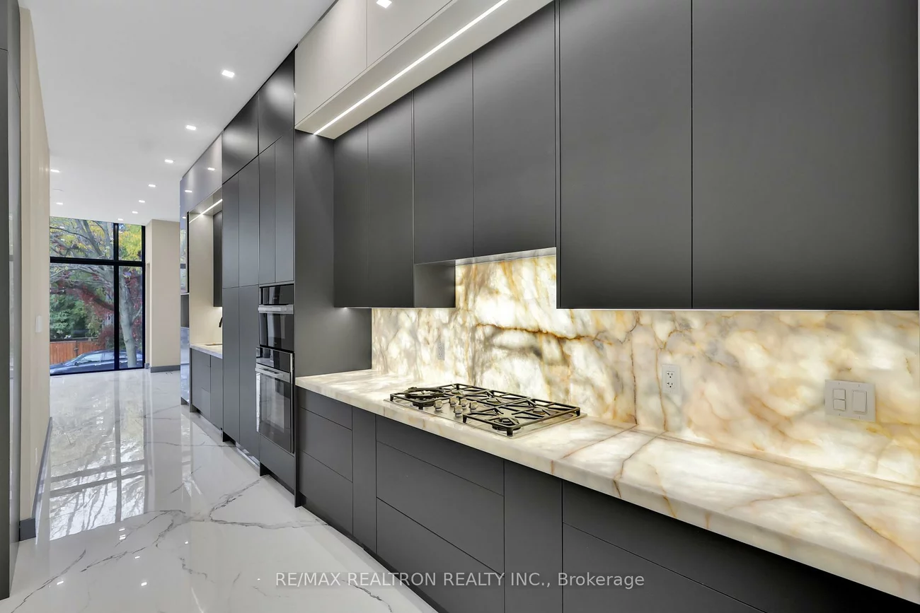 71, Ardmore, Forest Hill South, Toronto