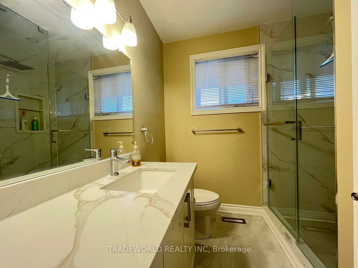 201, Hendon, Newtonbrook West, Toronto