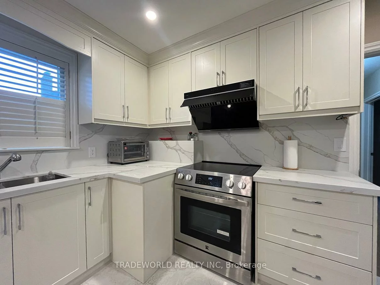 201, Hendon, Newtonbrook West, Toronto