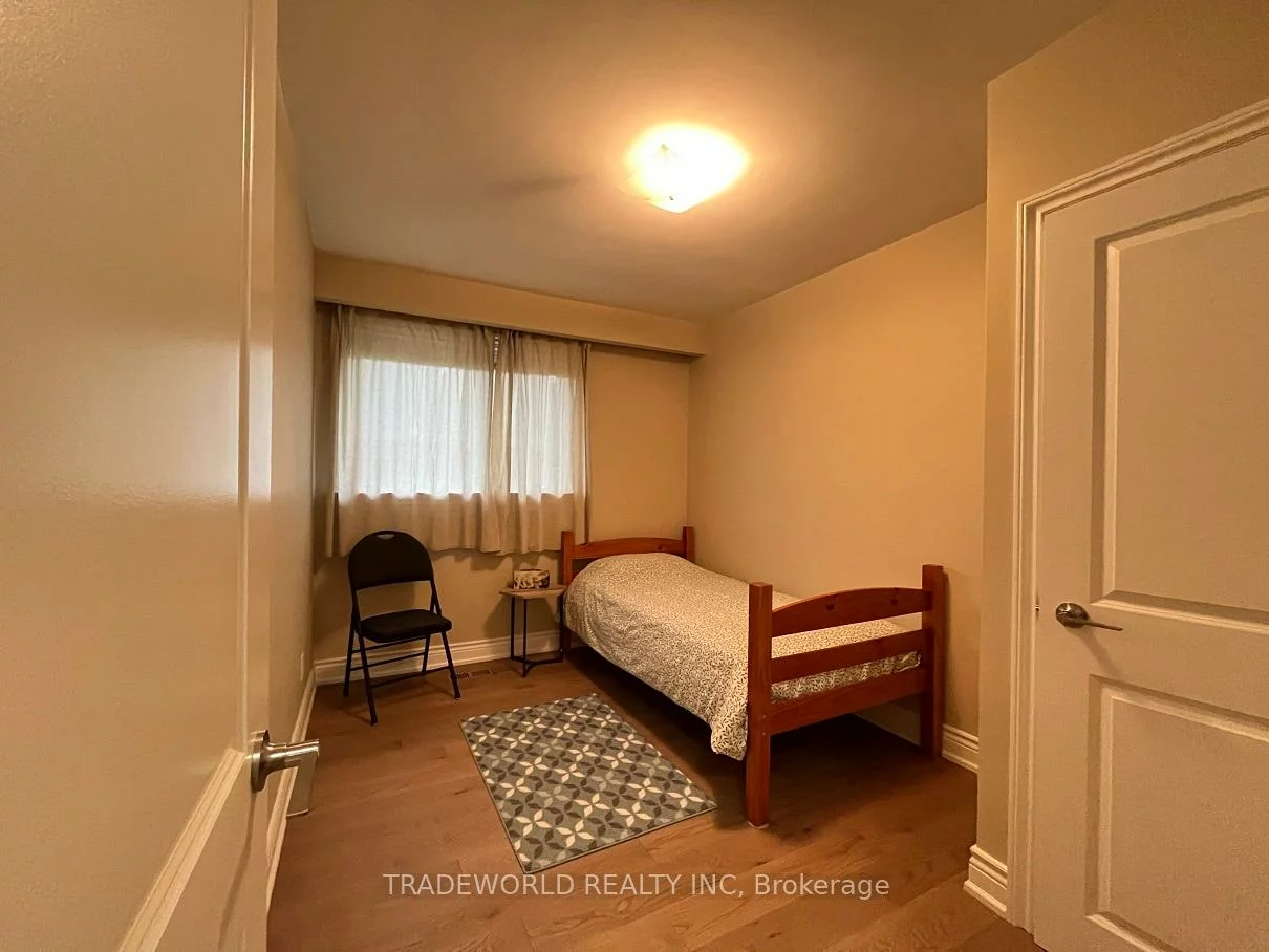 201, Hendon, Newtonbrook West, Toronto