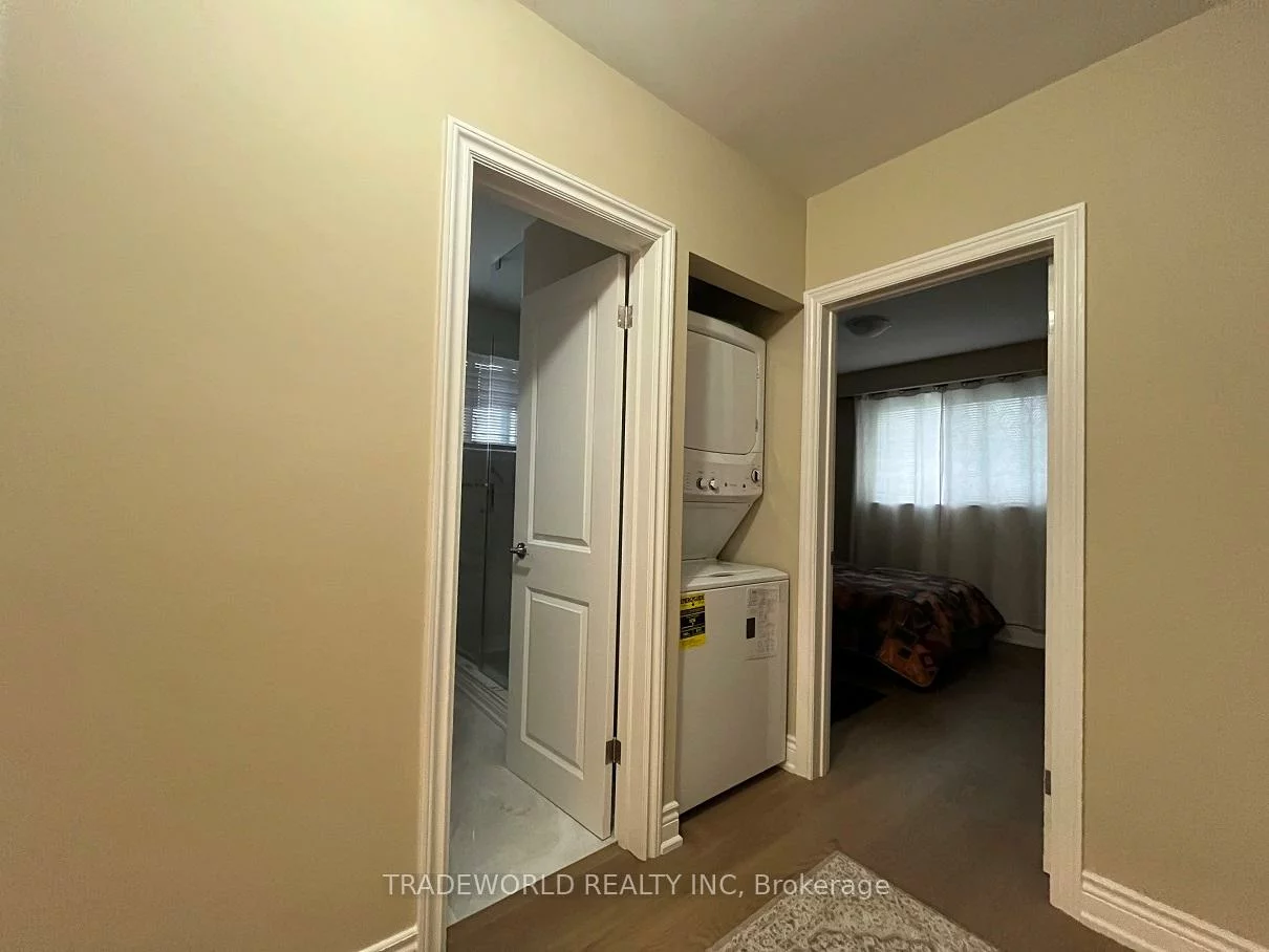 201, Hendon, Newtonbrook West, Toronto